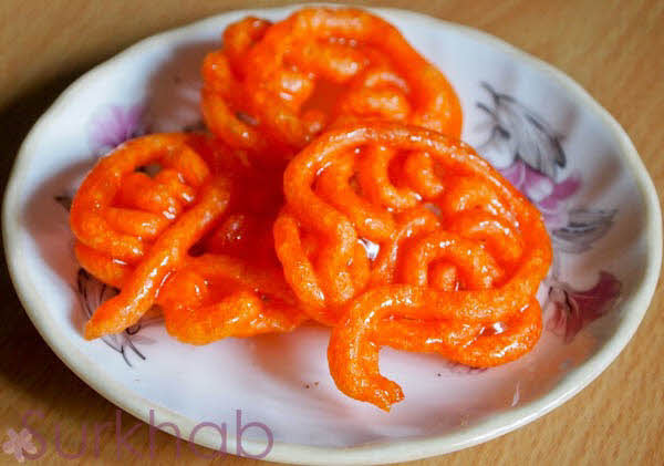 How To Make Jalebi at Home with easy Step by Step Pictures